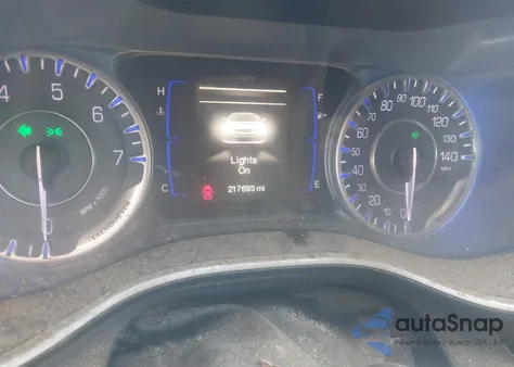 2015 Chrysler 200 Limited из США, поврежденный, VIN 1C3CCCAB1FN574001